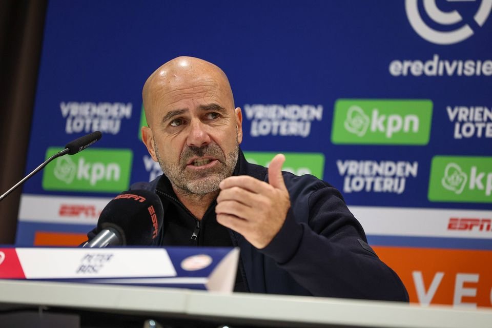 Peter Bosz elogia Sporting mas alerta: «Temos de ganhar»