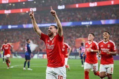 Benfica na Liga dos Campeões: Quinto triunfo seguido de Bruno Lage reacende esperanças na Luz